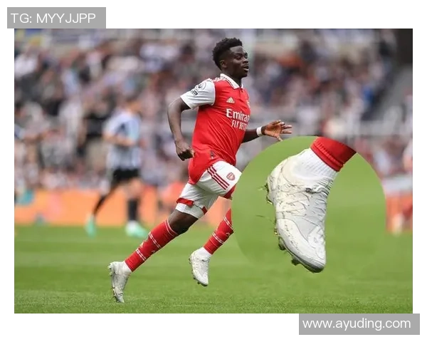 有哪些著名足球球星穿着NB品牌足球鞋展现独特风采